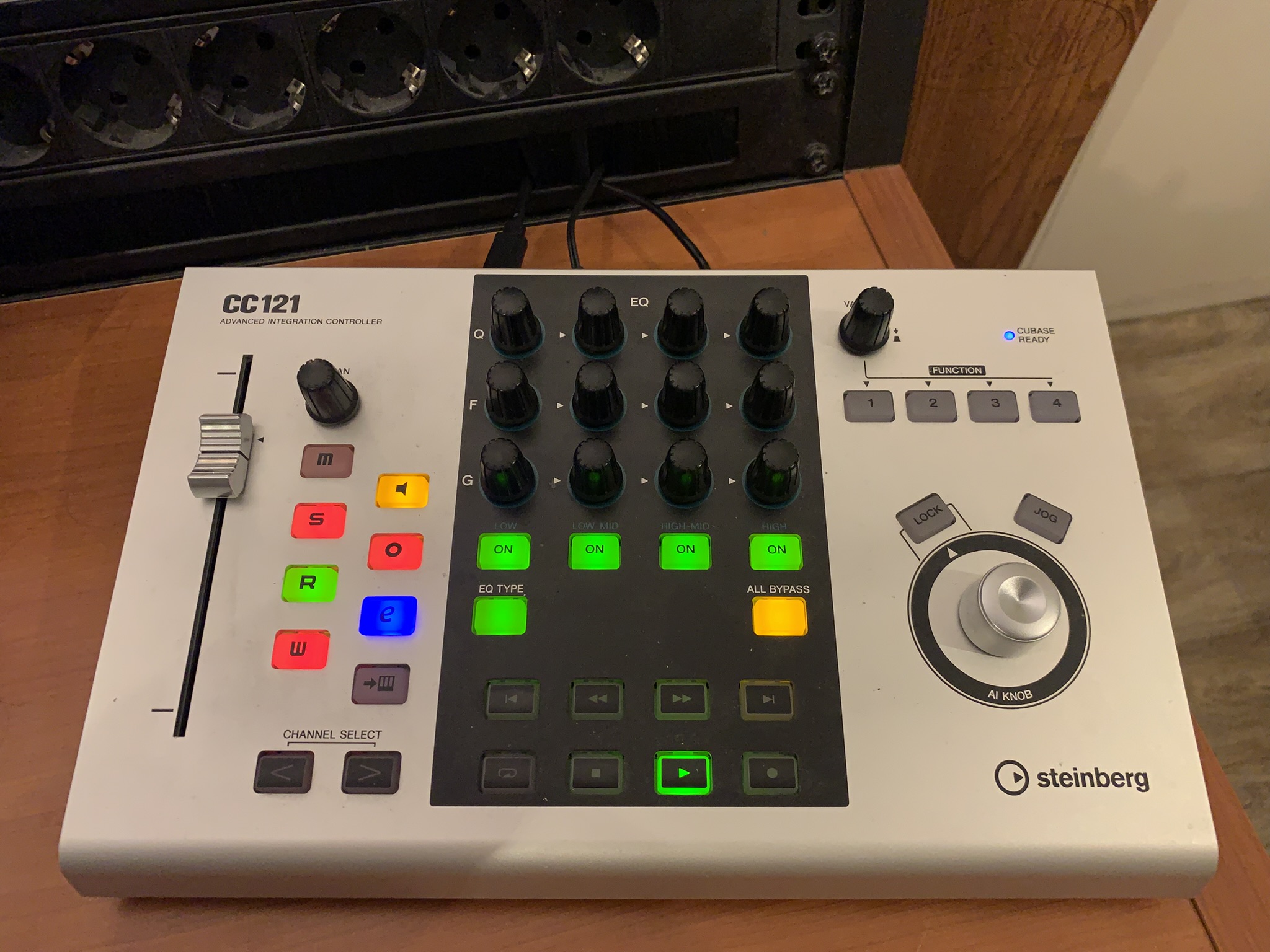 CC121 - Steinberg CC121 - Audiofanzine