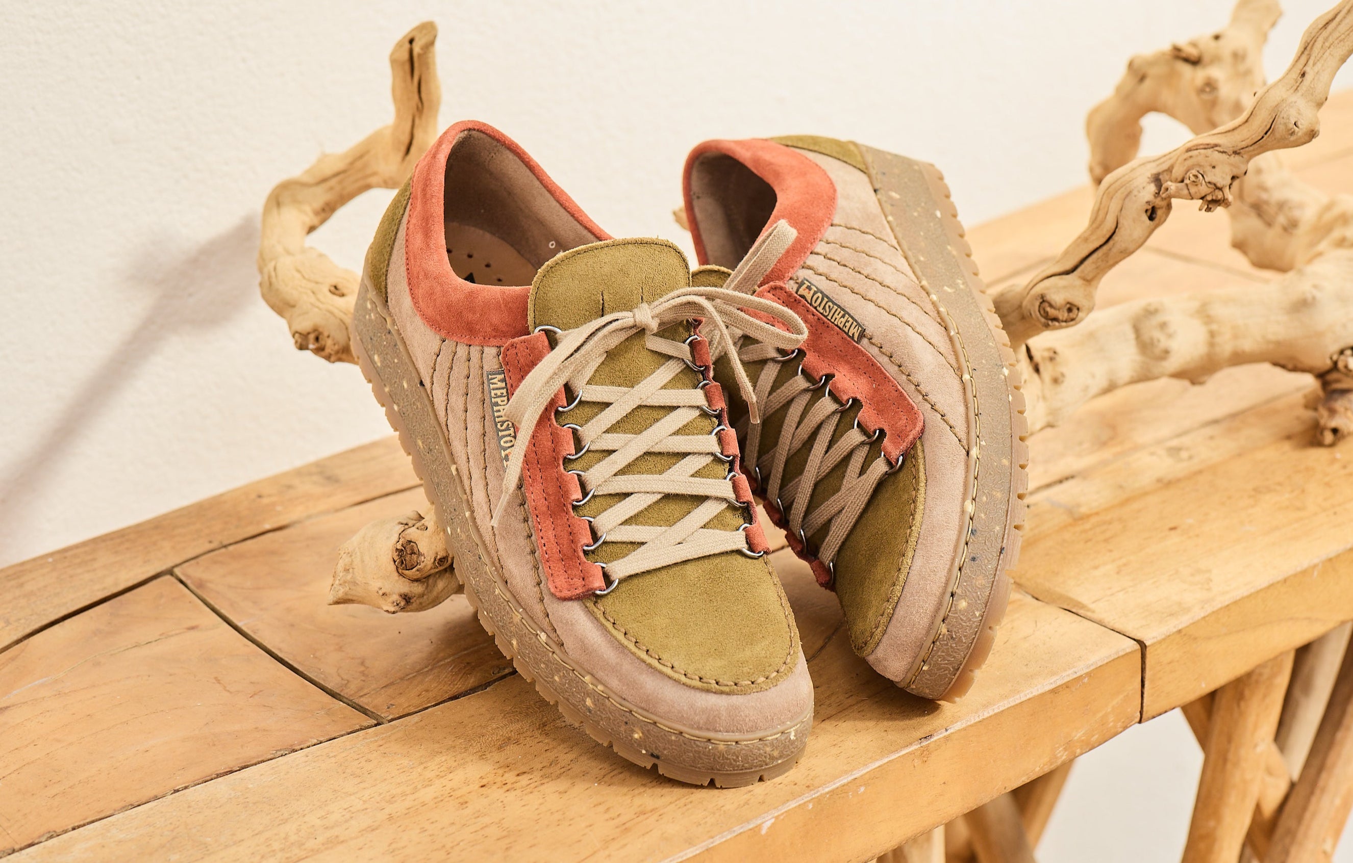 Mephisto Rainbow | Men Originals Beige Leather Velvet | Mephisto USA