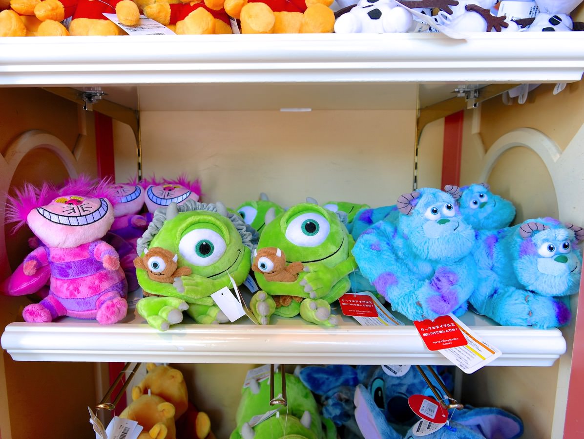 サリー&マイク&チェシャ猫が腕にくっつく☆東京ディズニーランド クッ