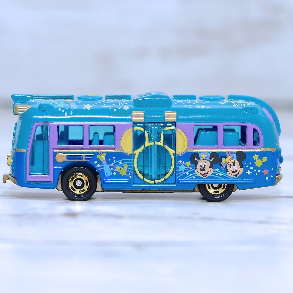 ロマンティックな星空デザイン！トミカ ディズニーリゾートクルーザー