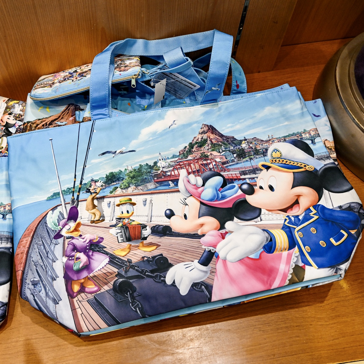 鮮やかなパーク風景とミッキー&フレンズ！東京ディズニーリゾート