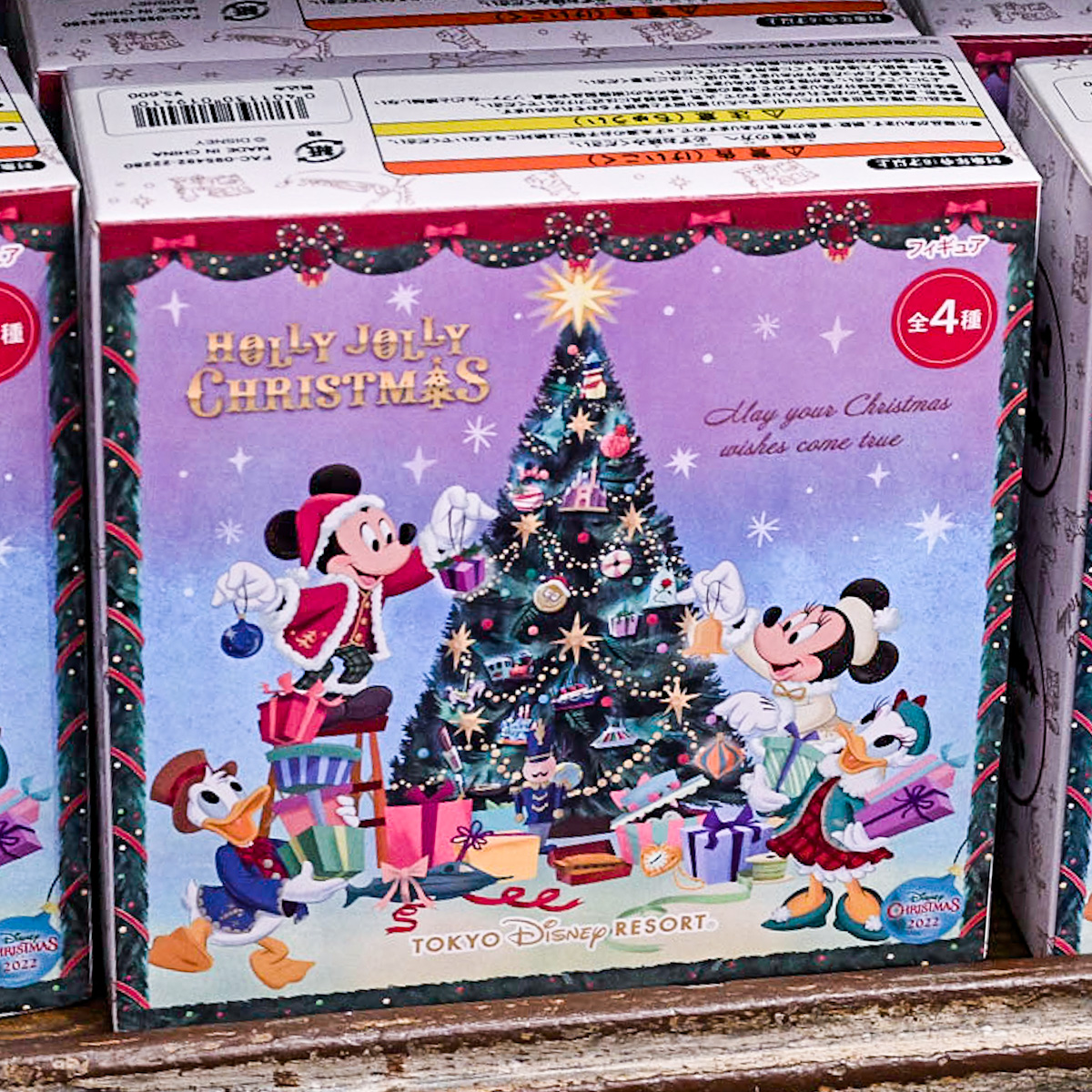 ツリーの飾り付けをするミッキーマウスたち！東京ディズニーリゾート