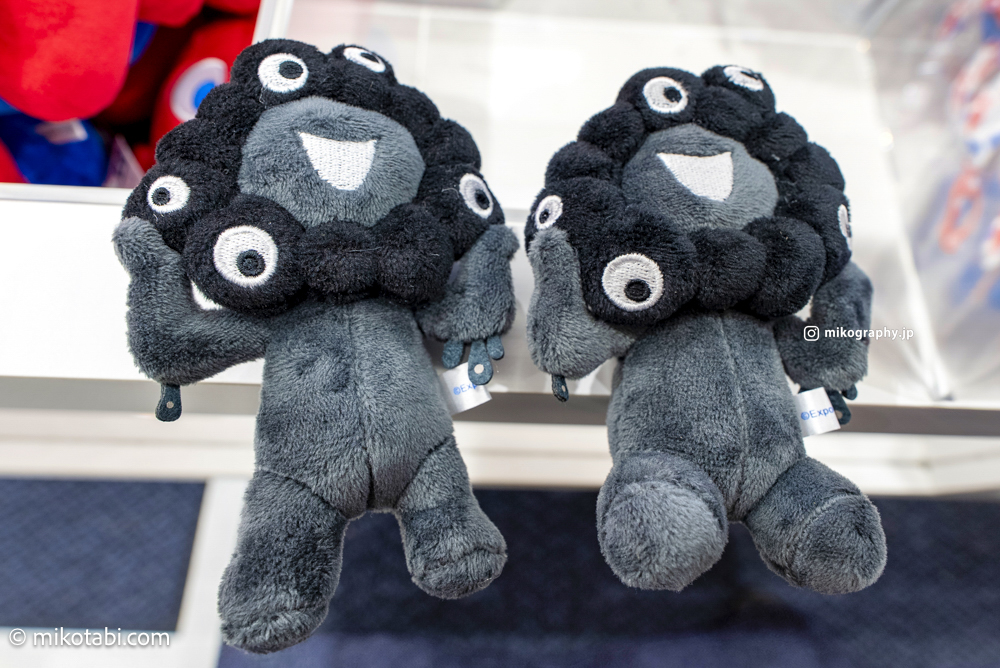 大阪万博限定カラビナ付き「黒ミャクミャク」購入ガイド！販売場所