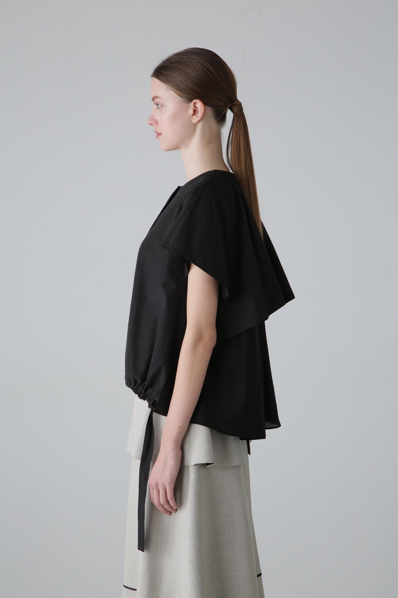 クリスピークロスブラウス | ADORE（アドーア） ｜【公式】通販mix