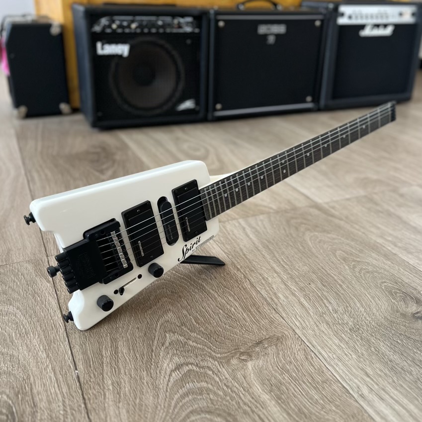 Steinberger Spirit GT-PRO Deluxe Electric Guitar - White - Monkey