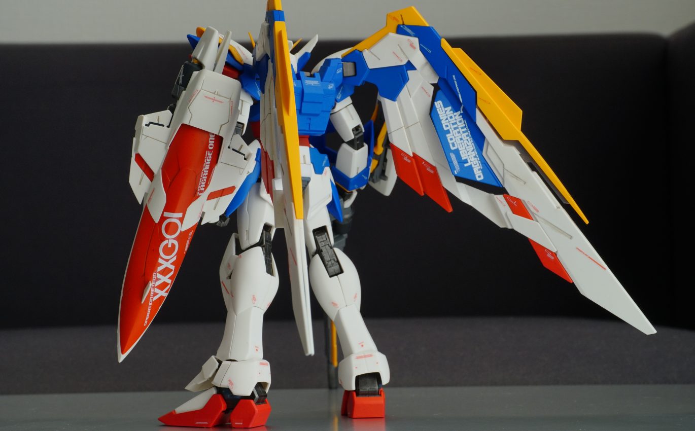 MG ウイングガンダム（Ver.Ka） を、ガンダムマーカーエアブラシで