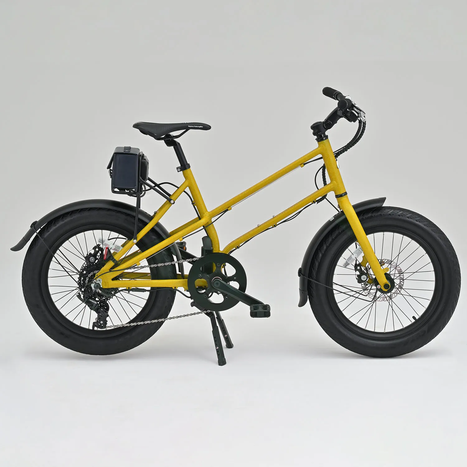 DE04 - 電動アシスト自転車デイトナモビリティ（リンクルレッド