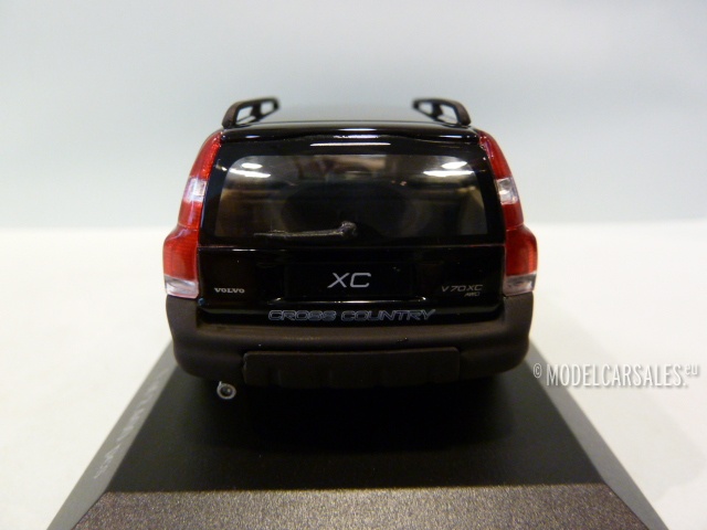 Volvo V70 XC Black 1:43 430171270 MINICHAMPS diecast model car
