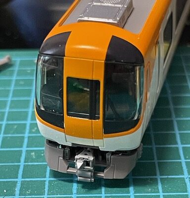 近鉄22600系の先頭部をTNカプラー化する - 遅咲き鉄道模型の道