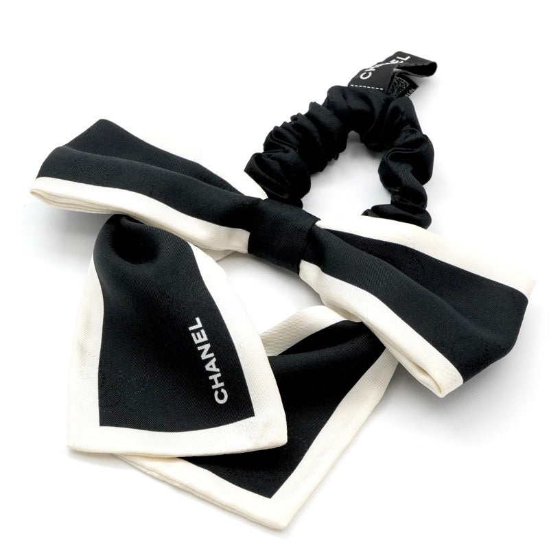 正規品CHANEL2023 シルクヘアゴムリボンブラックホワイト希少品