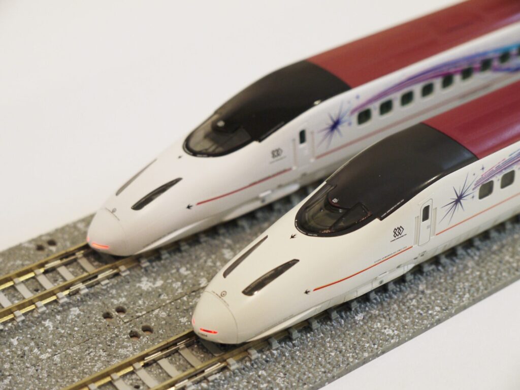 TOMIX、KATO 800系 流れ星新幹線 競合2社を比較（トミックス 97939