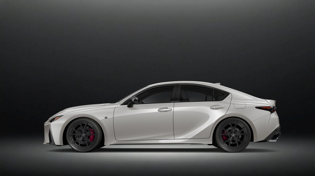 LEXUS IS500 「CLIMAX Edition」発表か？ しかしKINTO FACTORYがある