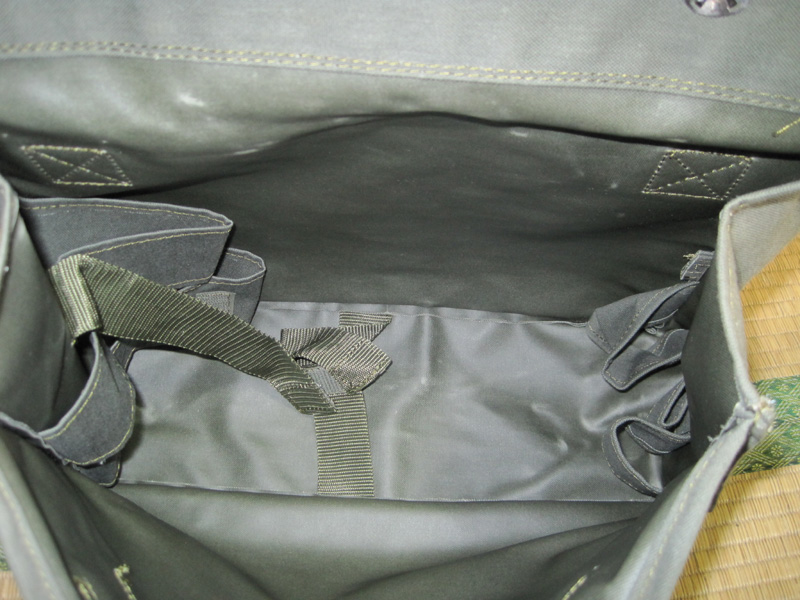 自衛隊のガスマスクケース ～ 陸上自衛隊 防護マスク4形ケース (PX