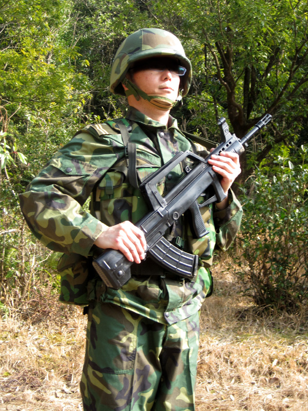 2000年代的陸軍士兵 ～ 中国人民解放軍 駐港部隊装備 [95式小銃