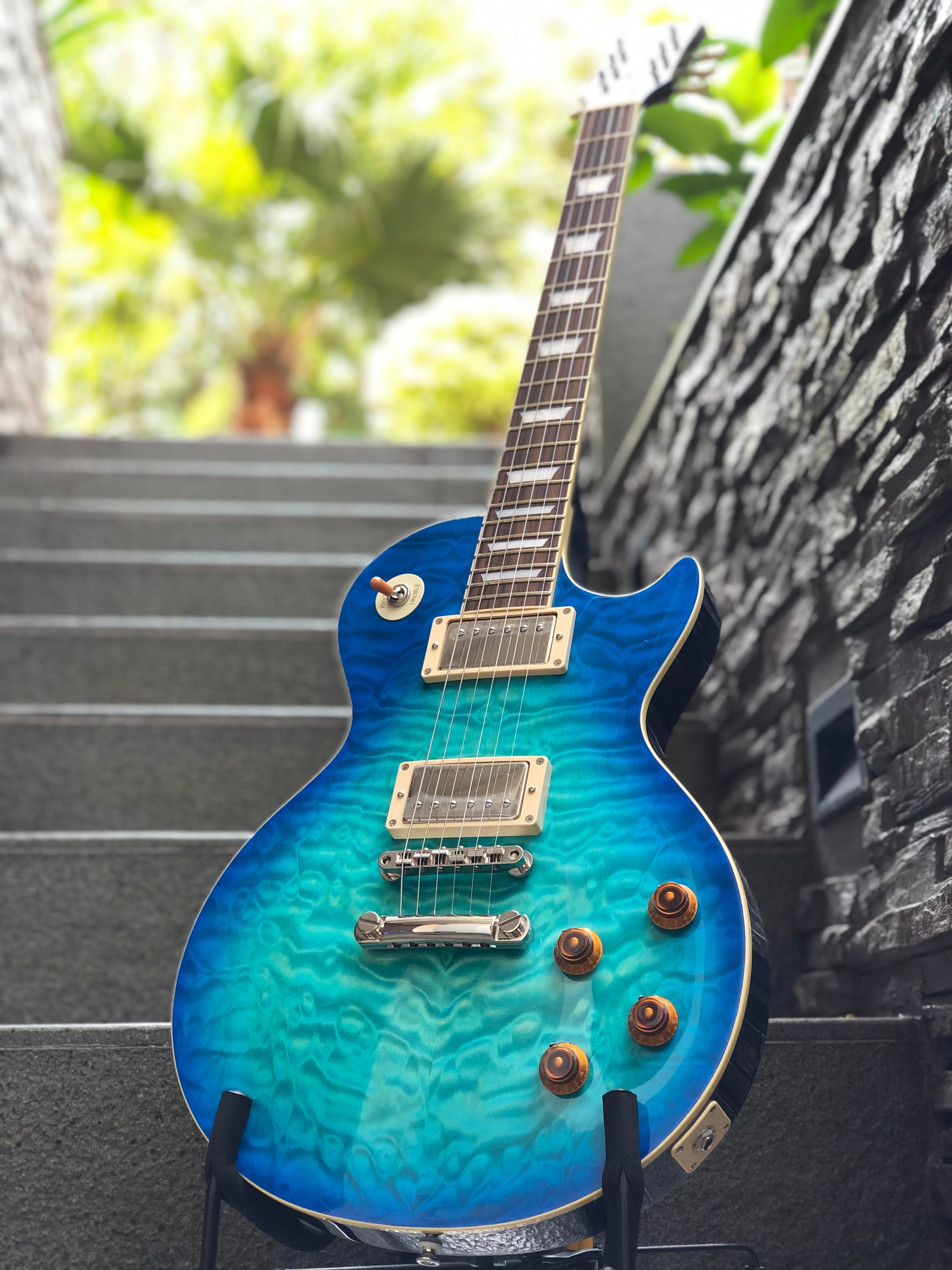 Tokai Love Rock Japan LS-135Q OBB in Ocean Blue Burst