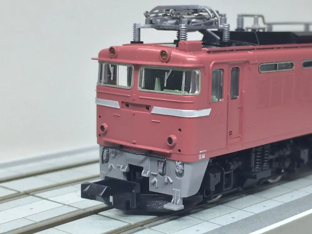 EF81 長岡運転所 ローズ・ひさし付 入線です。 TOMIX 9149 | NGaugeJP