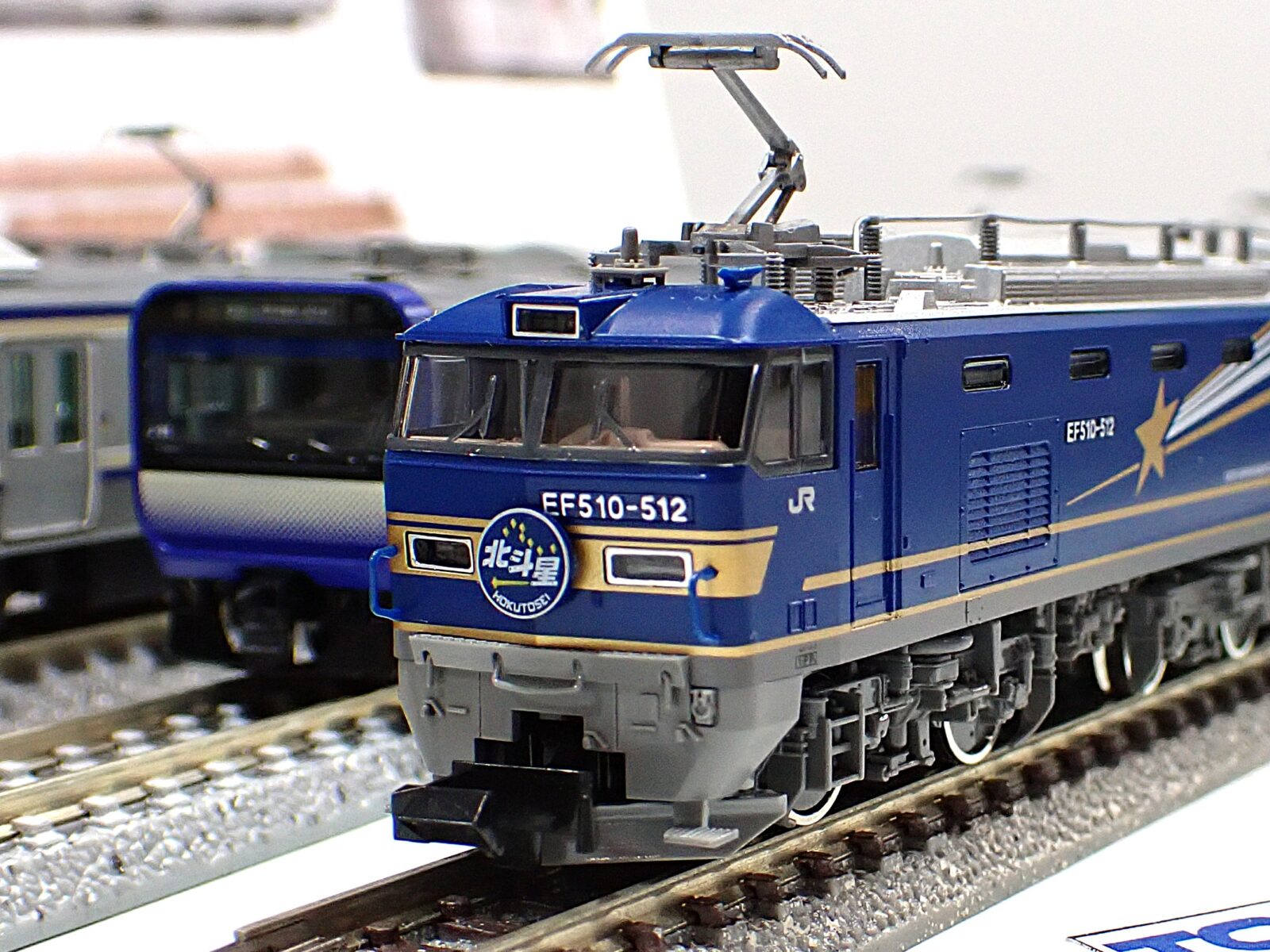 JR EF510-500形電気機関車（北斗星色） 品番：7111 鉄道模型 TOMIX