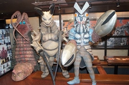 バルタン星人が高笑い「新たなメニューを楽しむがよい」- 「帰ってきた