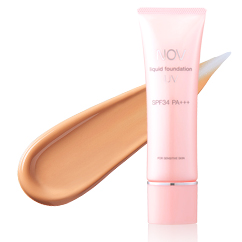 かさつきがちなお肌になめらかにのびるノブ リキッドファンデーション