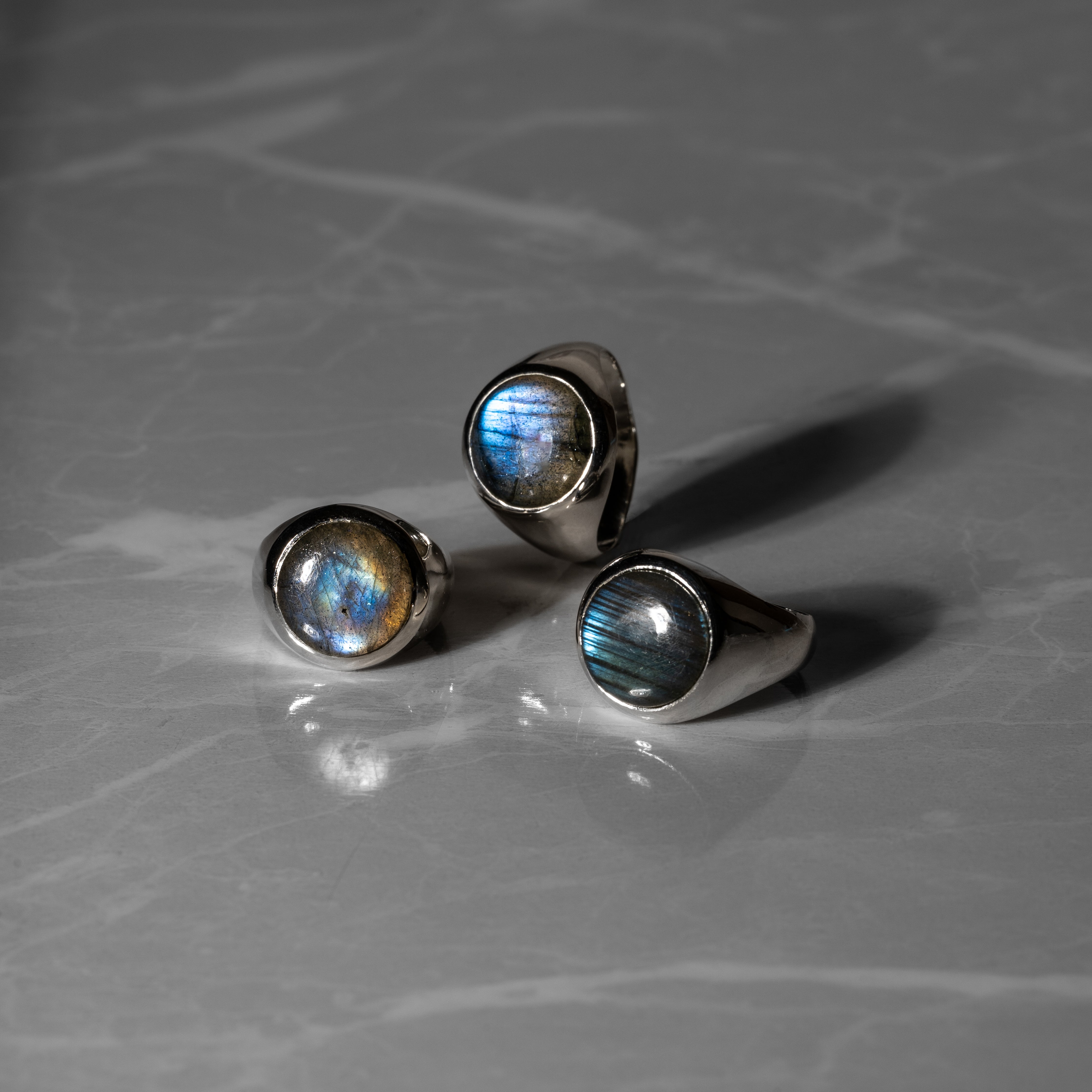 Labradorite Round Cabochon ring – HASH.