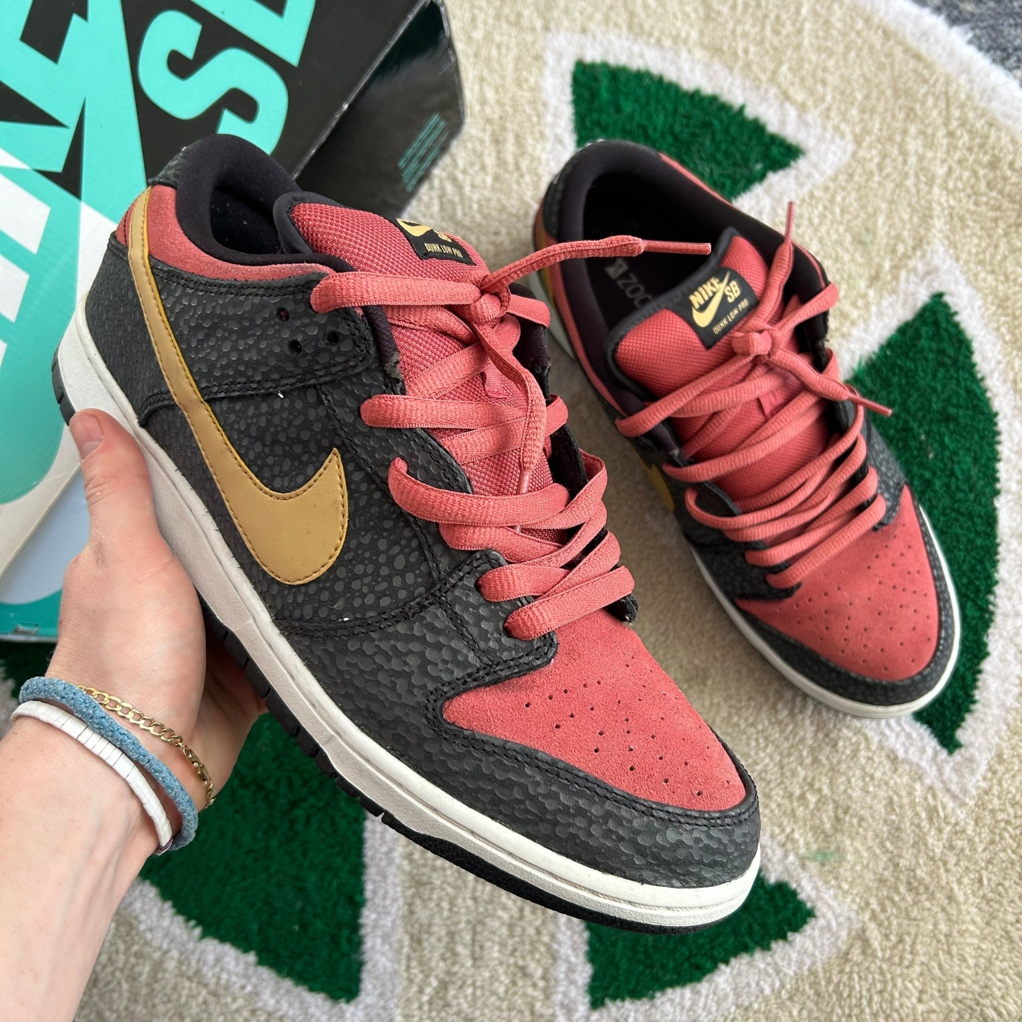 2013 Nike SB Dunk Low QS 