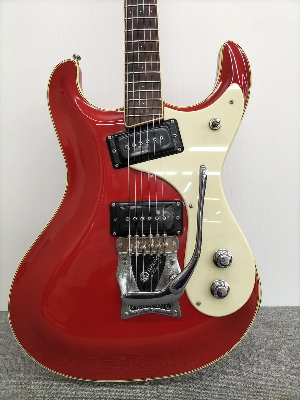 モズライト(MOSRITE)|【MOSRITE】セットネックV-63|【ハードオフ公式