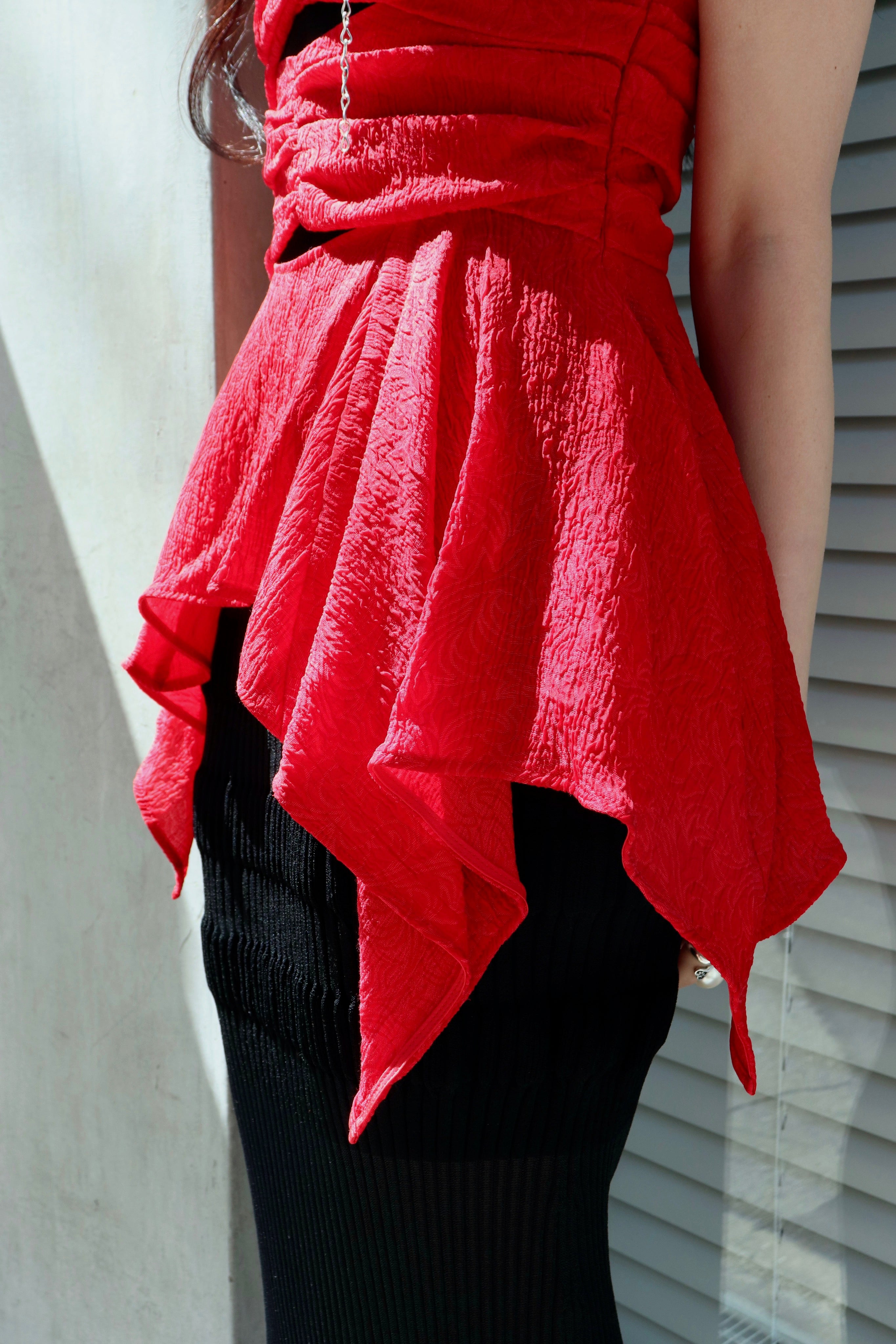 FETICO(フェティコ)のBOTANICAL JACQUARD CUTOUT CAMI TOP REDの通販