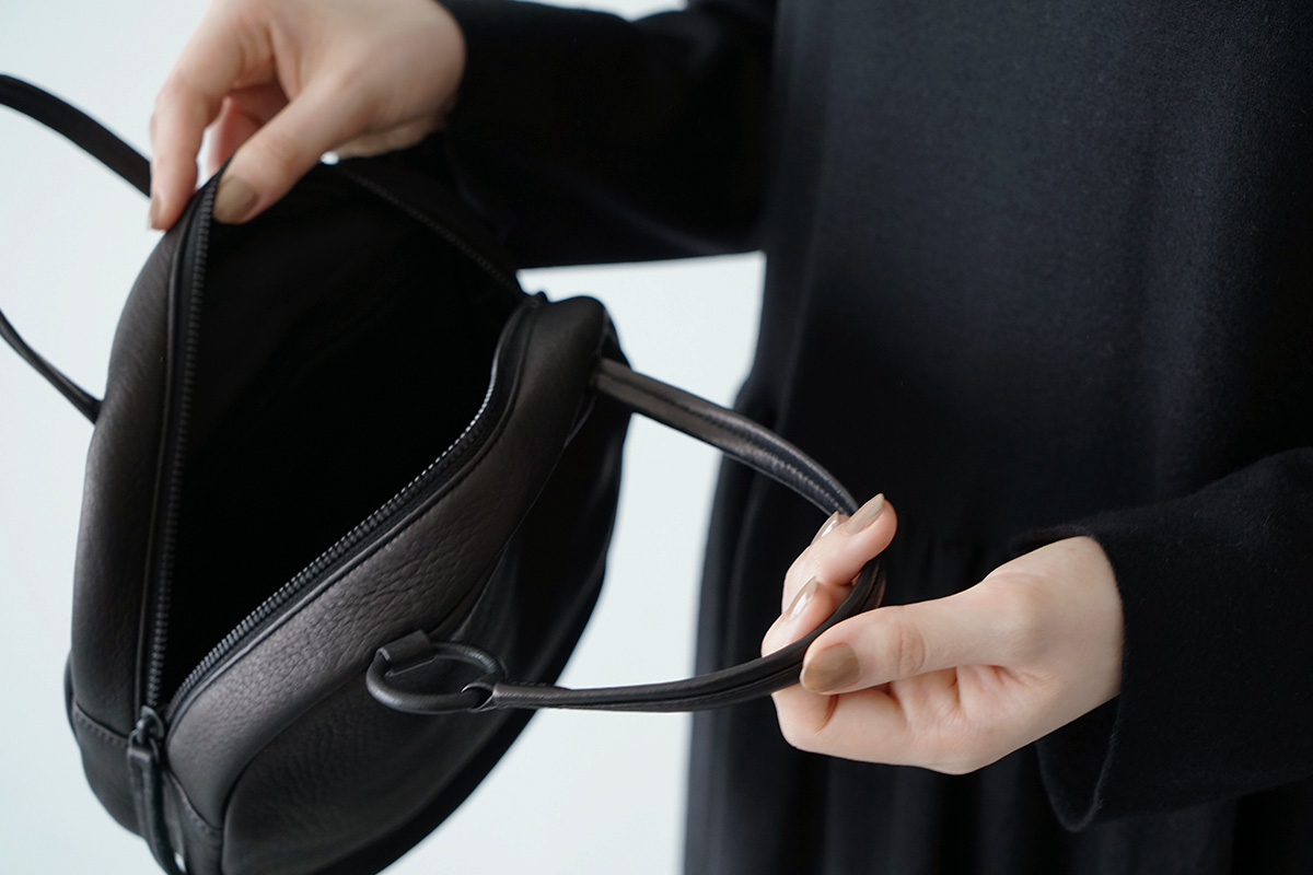 Mochi モチ｜鹿革（ディアレザー）サークルバッグ circle bag black