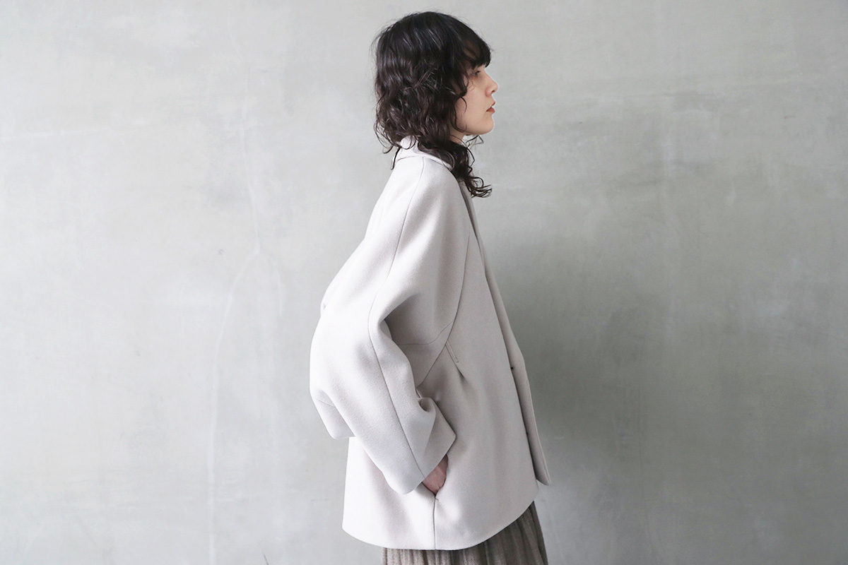 suzuki takayuki スズキタカユキ short coat [A241-22/ice grey]