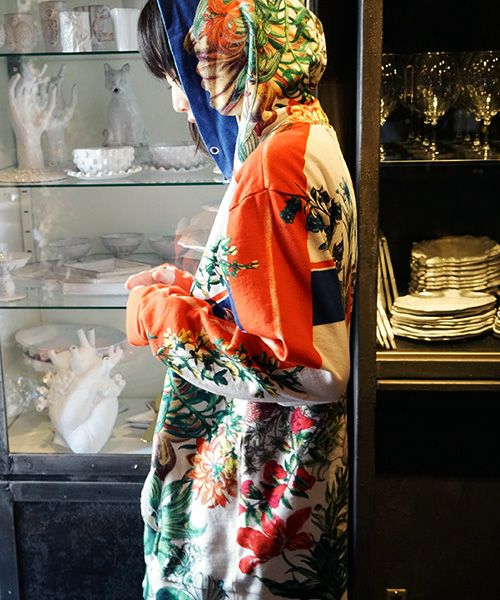 AHCAHCUM あちゃちゅむ フラワーラインパーカー