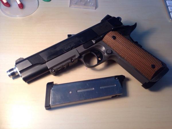 Sek1_Kairyu MGS4の「スネークオペレーター」風にカスタムしたマルイの