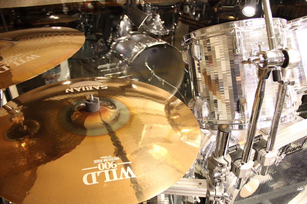 シンバルはPearlとSABIANのコラボした 通称 WILD SABIAN[WILD900]！ ご