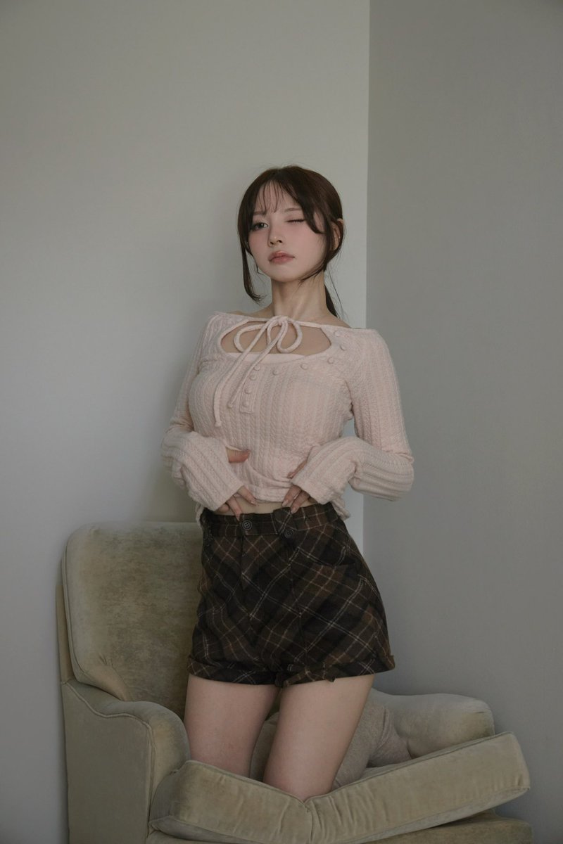 Nini ribbon tops color pink/black ¥11000-tax in 凹凸のある表面感が