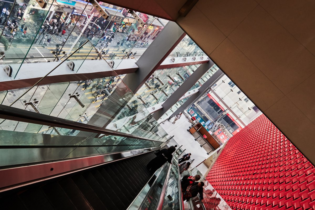 写真集『GAZE Vol.14』 たった今、リリースしました。 8年ぶりの香港