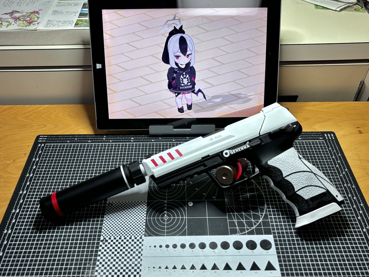 てなわけで、実はマルイのHK45を買っていて、それベースでカヨコの銃