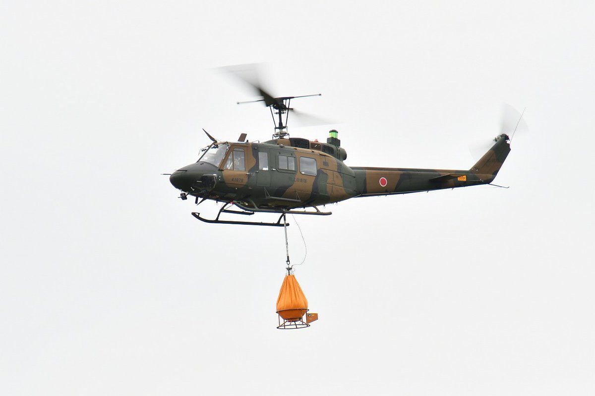 教えて！立川駐屯地Q＆A🚁🔥】 Q:山火事の火はどうやって消しているの