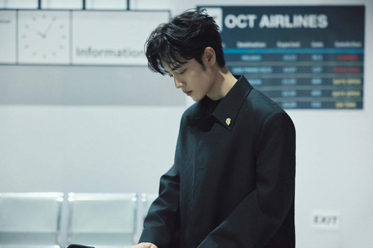 2026/02/24 肖戦工作室微博更新 Gucciの装いでミラノへ✈ 画像18枚公開