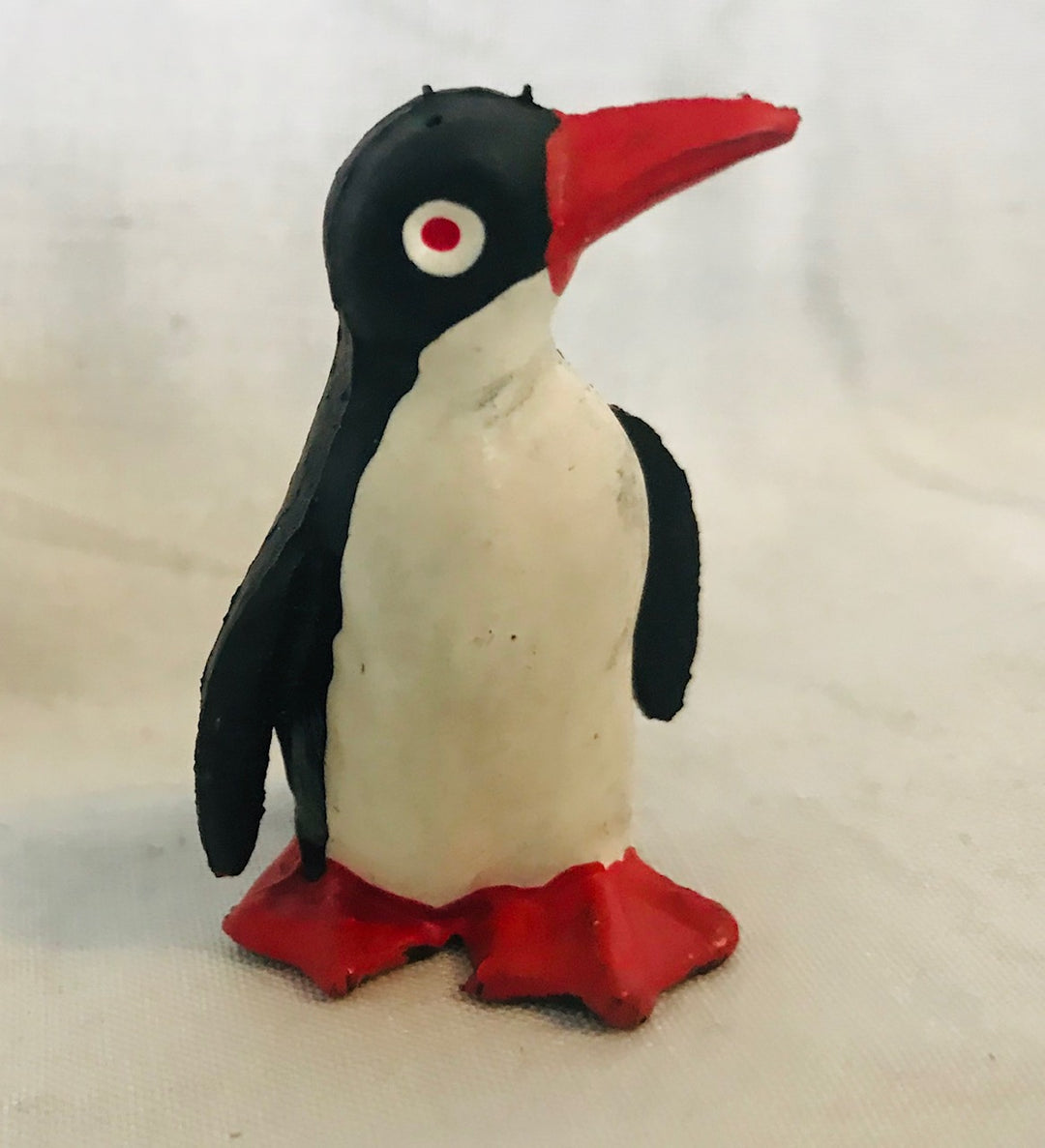 Red Beak Penguin Figurine (1 1/2