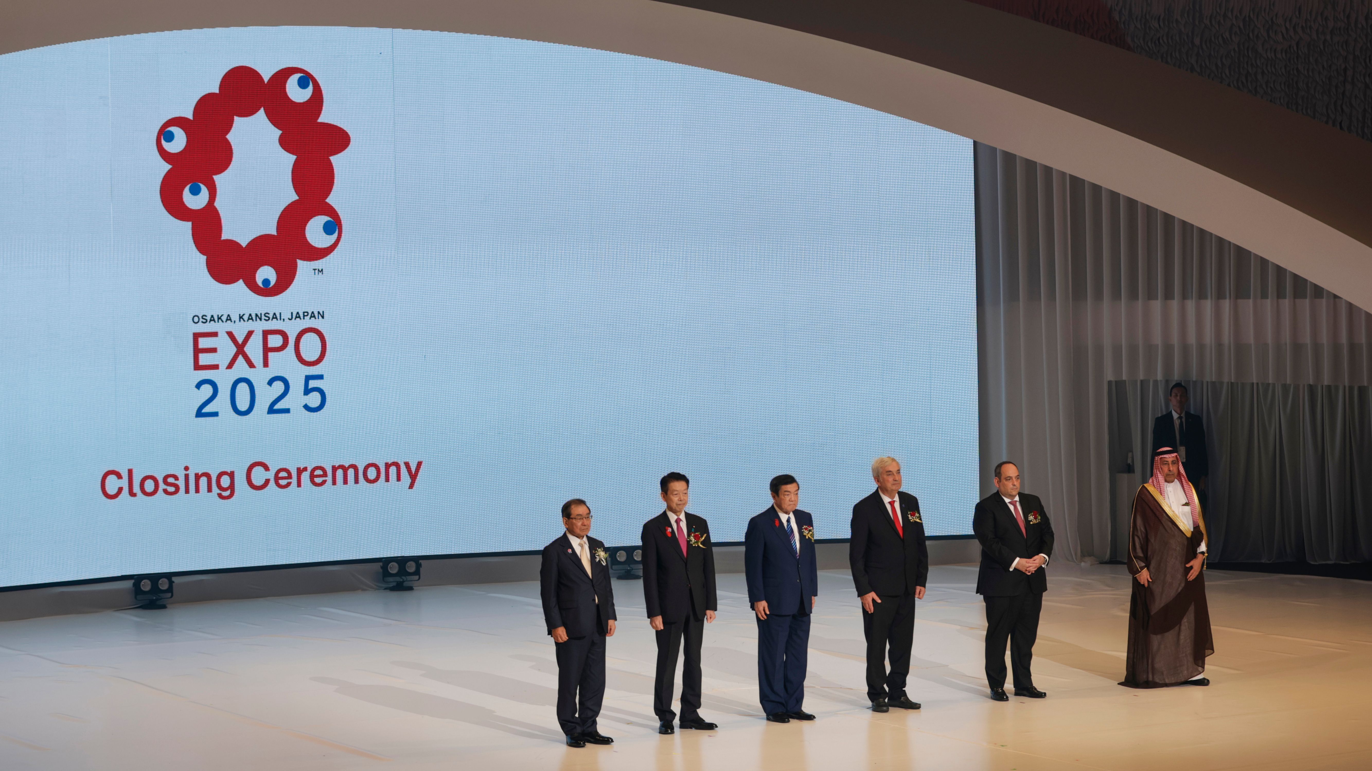 2030リヤド万博、BIE旗を正式に受領 次回万博開催に向け、本格始動へ