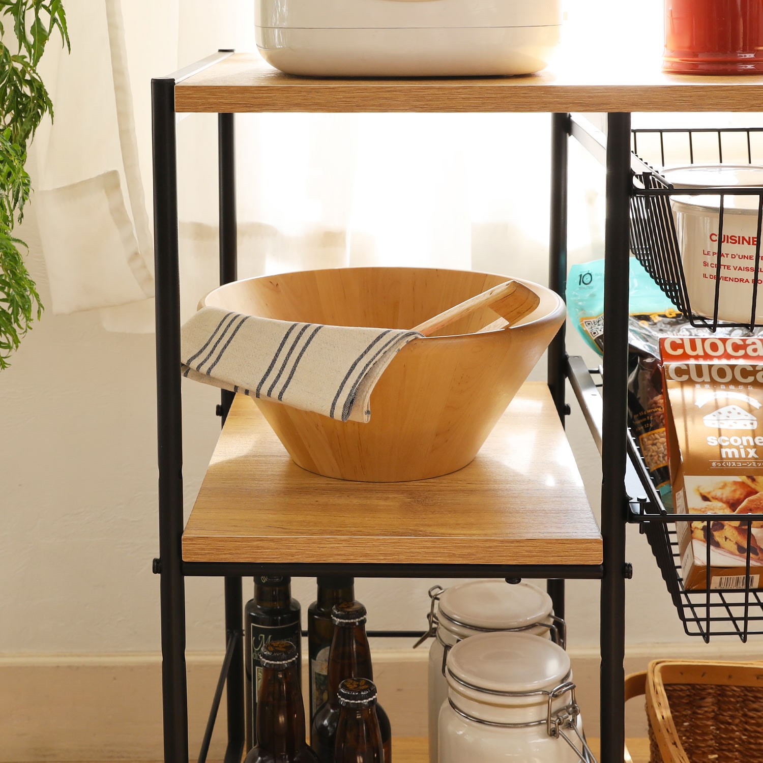 マニッシュテイストのキッチンワゴン（キッチンワゴン/収納カート