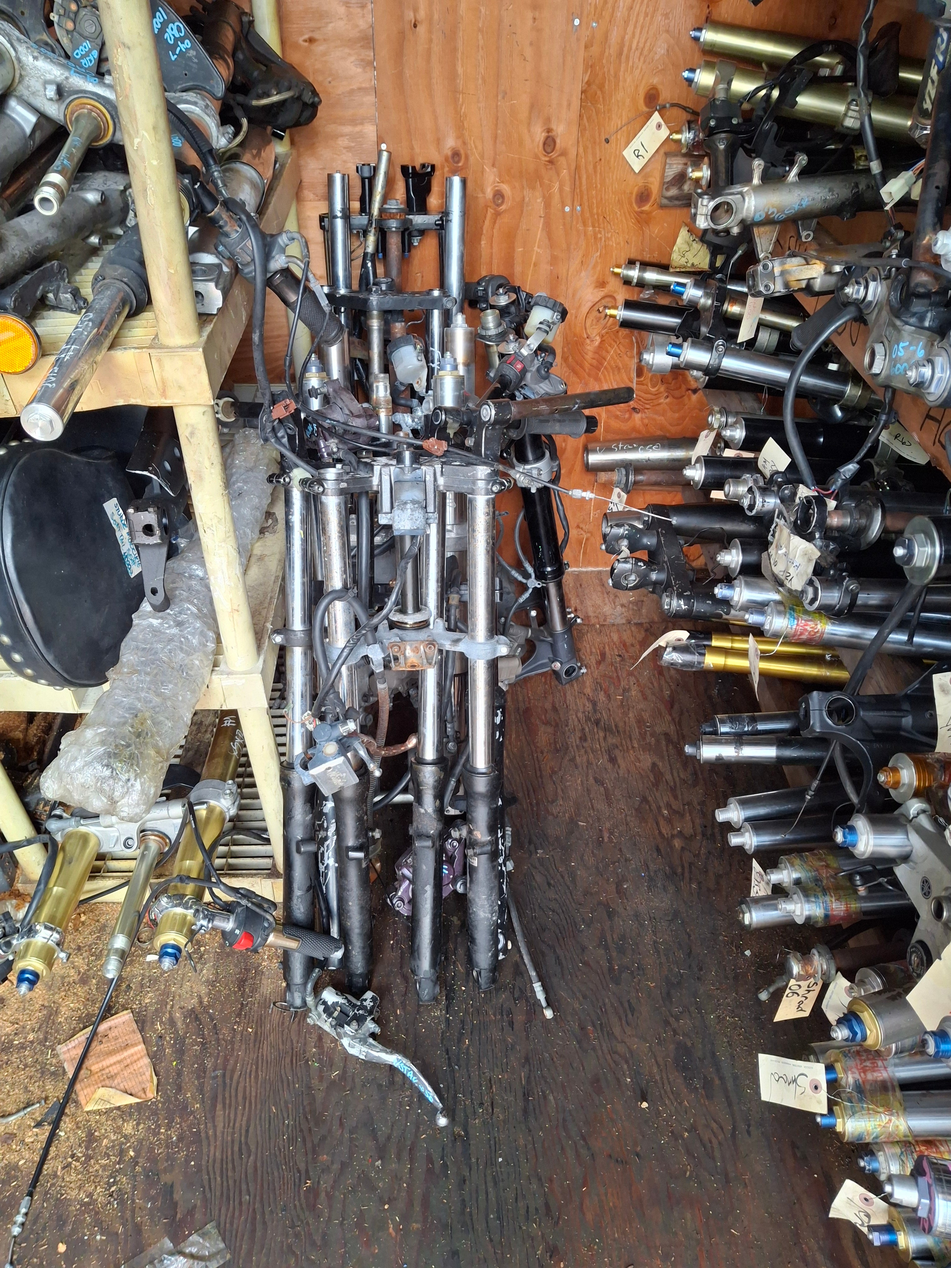 Kawasaki ZX-11 / Ninja 1100 Ninja Parts – Pompano Pats