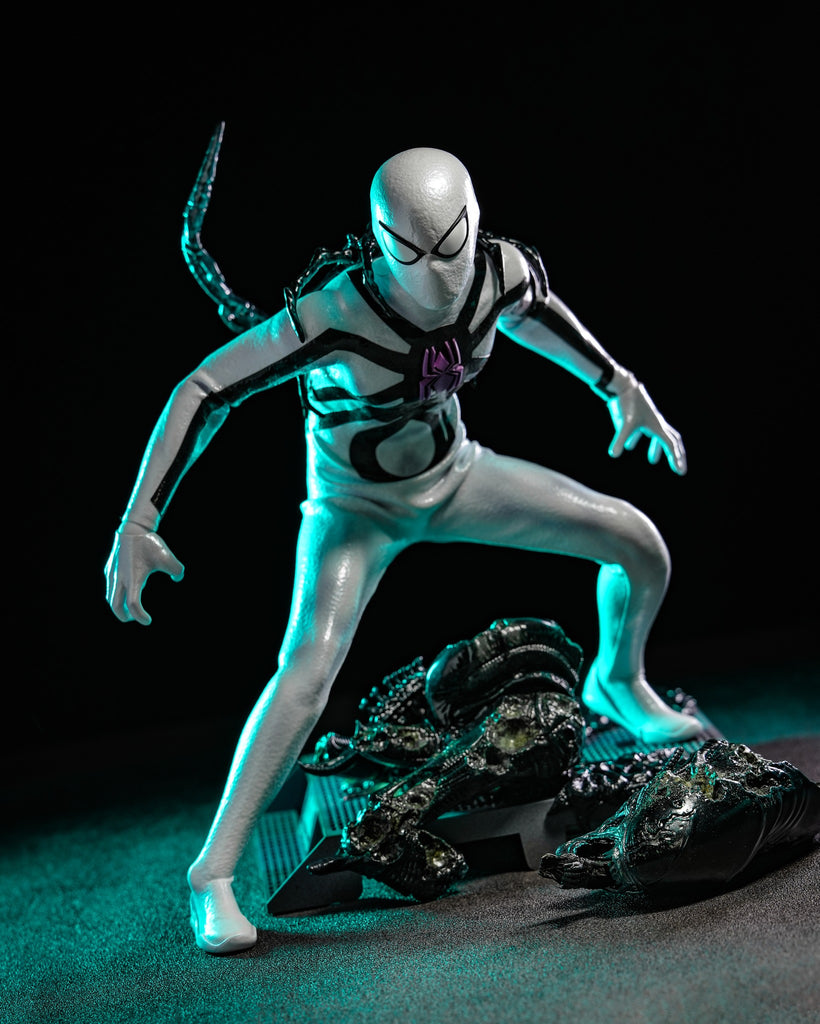 Hot Toys CMS027 Aliens Vs. Avengers 1/6th scale Miles Morales