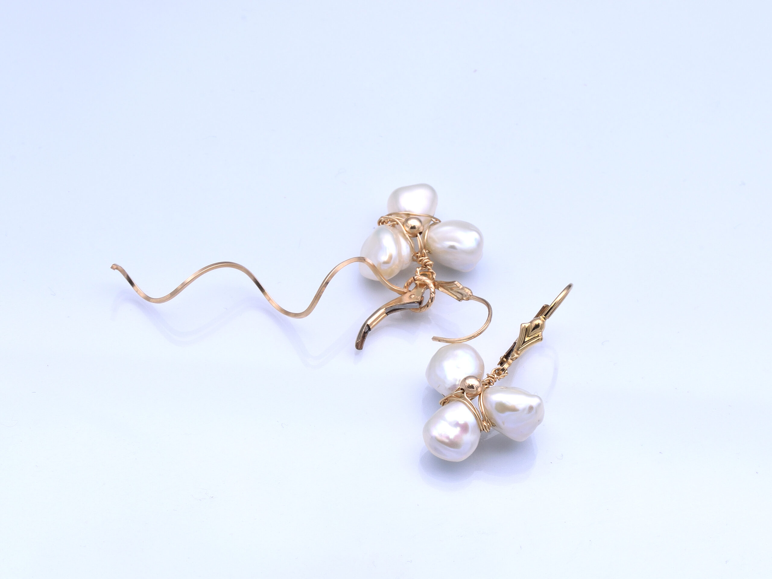 淡水パール》ミツバアケビの花ピアス14kgf【3way】 | Plume de la Lune