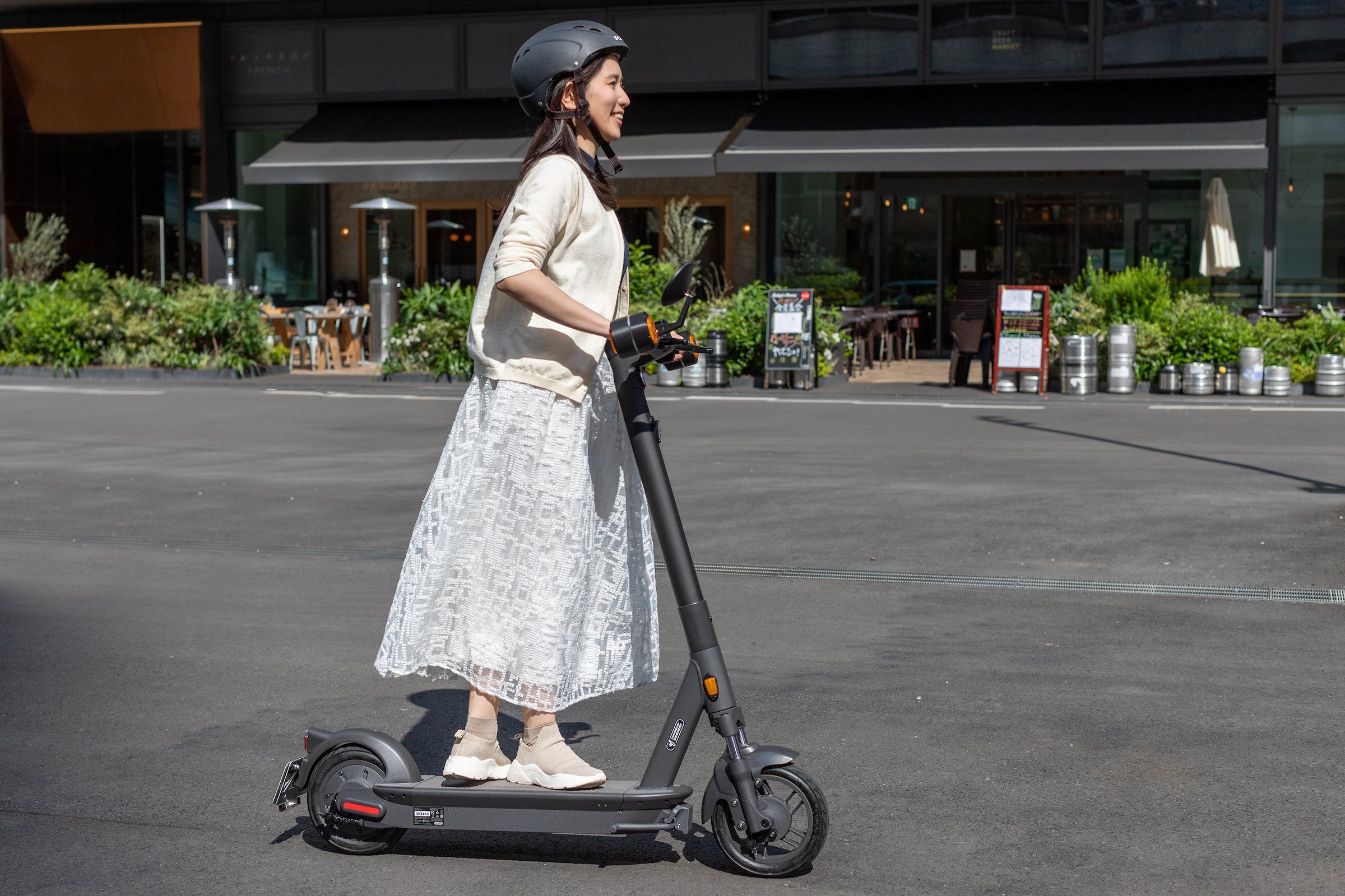 セグウェイジャパン 公道仕様電動キックスクーターの販売を開始