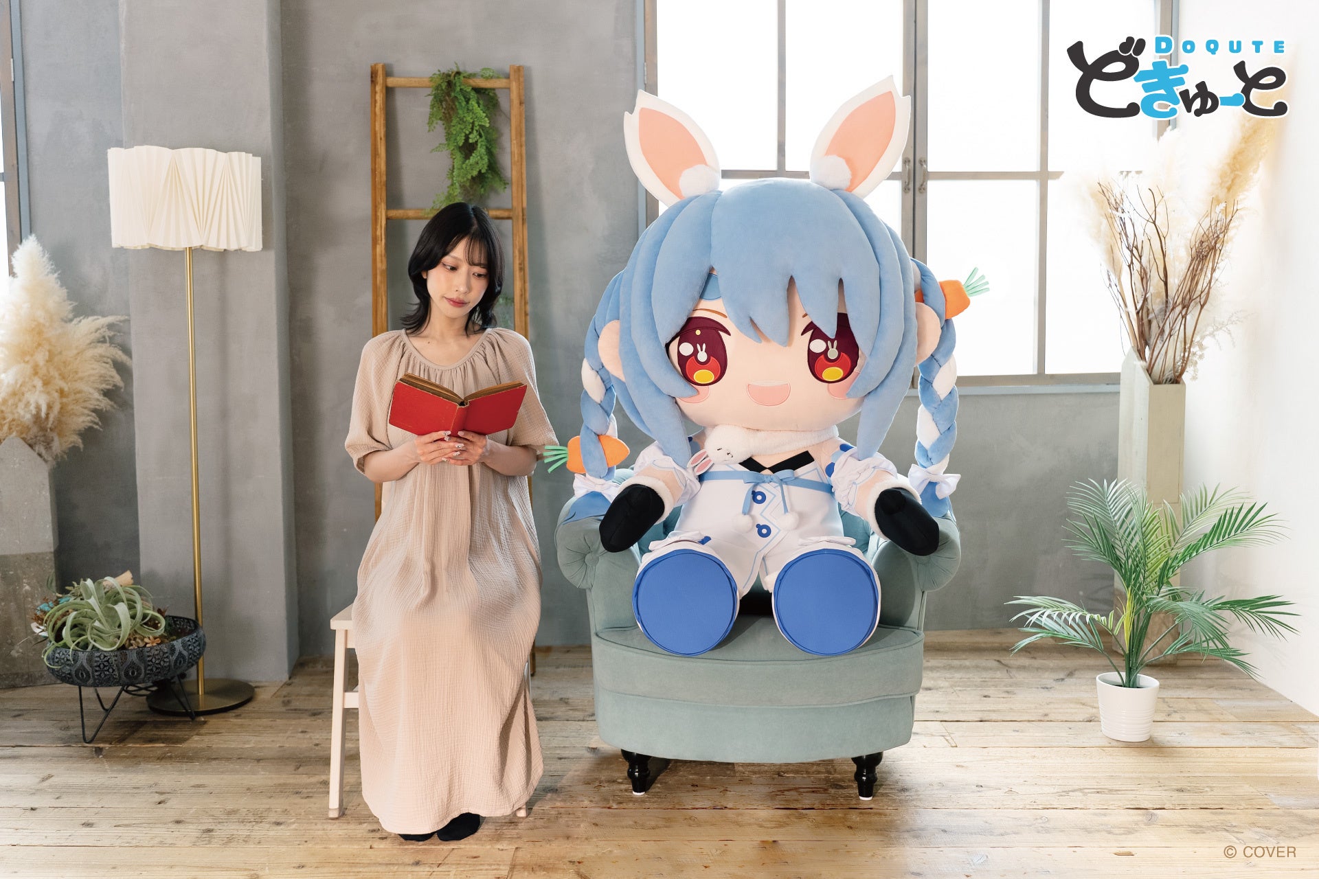 ホロライブプロダクションより、『兎田ぺこら』『不知火フレア』『白銀