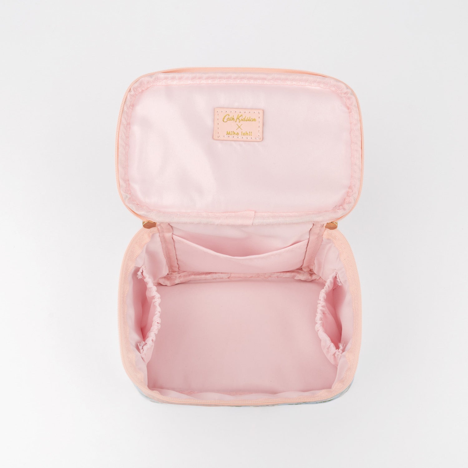 Cath Kidston × Miho Ishii】美容家 石井美保さんとの初