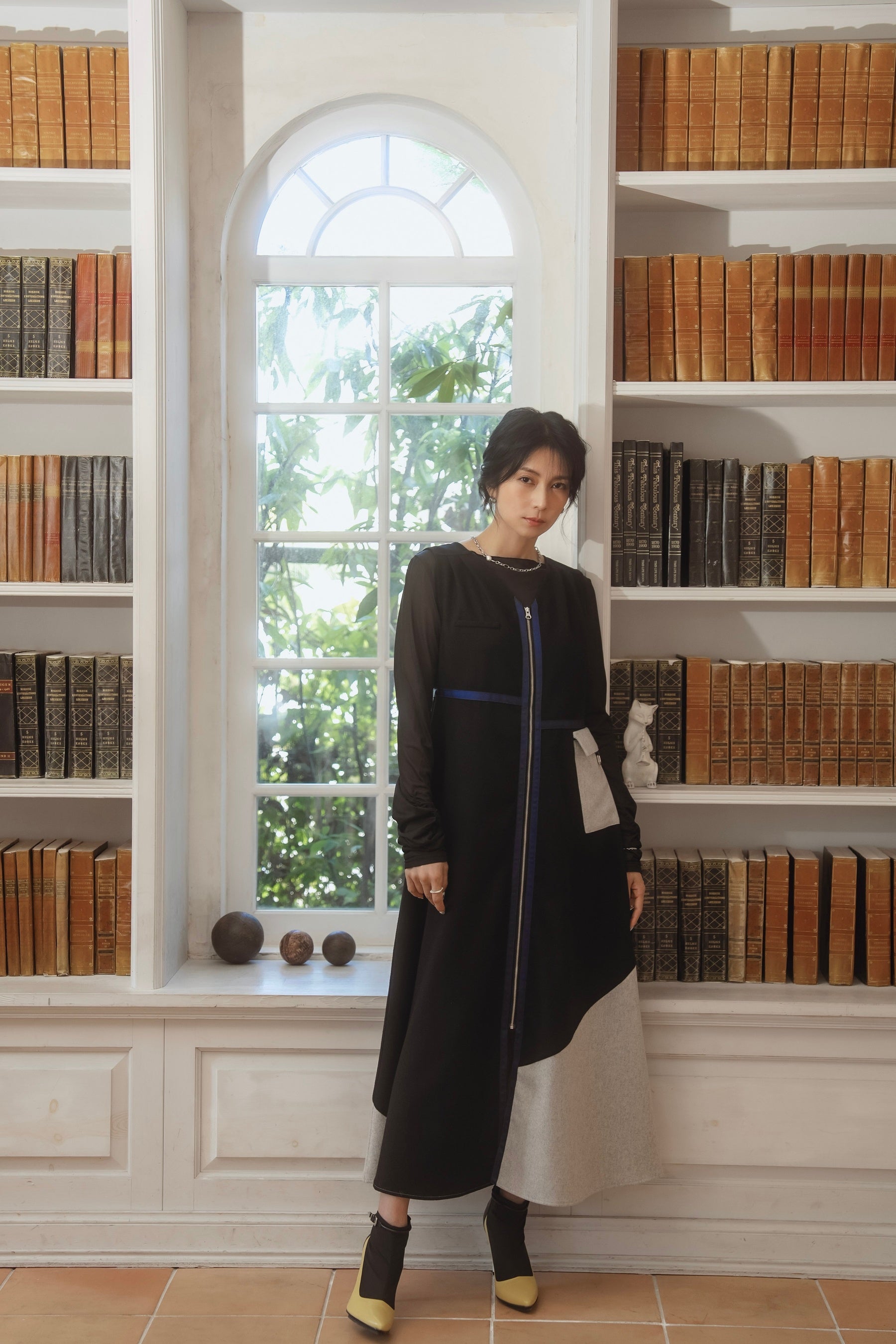 柴咲コウのLOOK BOOK第6弾を公開&25AW新作アイテム販売開始【MES