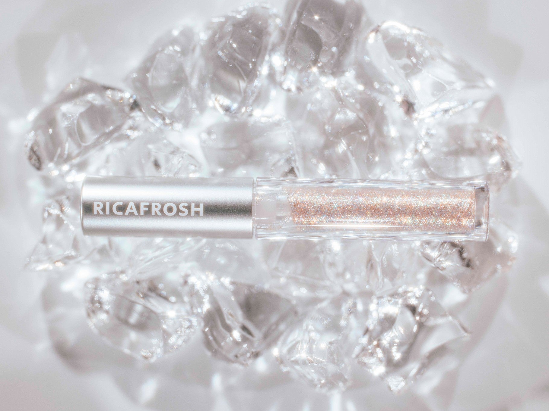 コスメブランド『RICAFROSH』（リカフロッシュ）ホリデーシーズンを