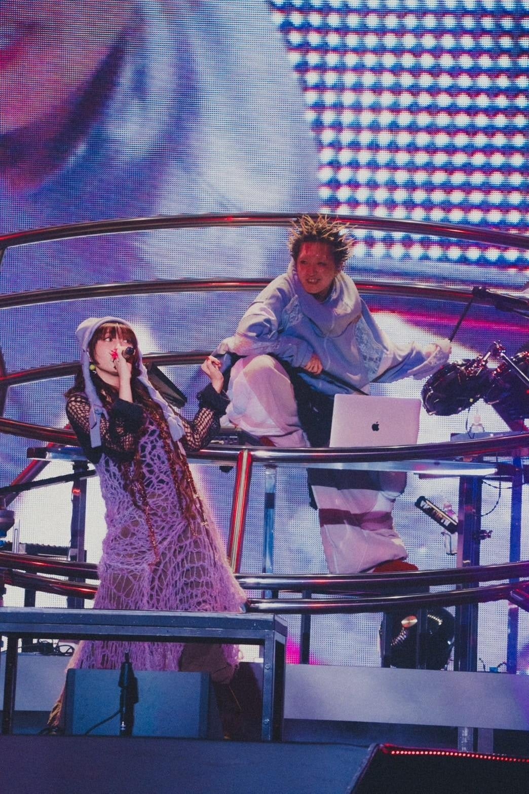 結成5周年を記念した、自身初のドームライブ「YOASOBI 5th ANNIVERSARY