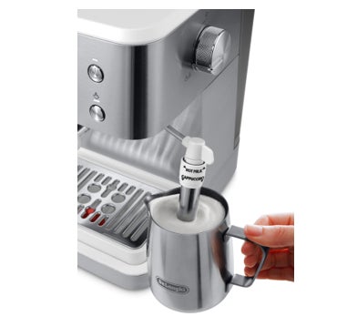 デロンギ クラシック エスプレッソ・カプチーノメーカー」ホワイト